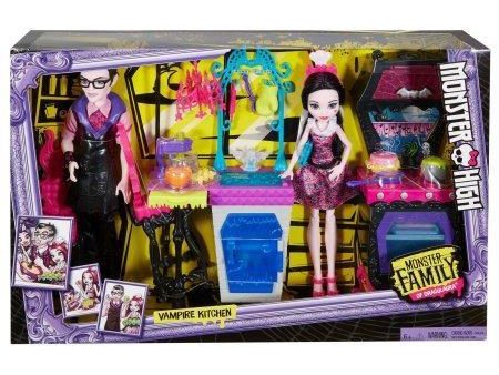 Monster High Monster Family Vampire Kitchen Playset and 2-Pack Dolls Hot on Sale